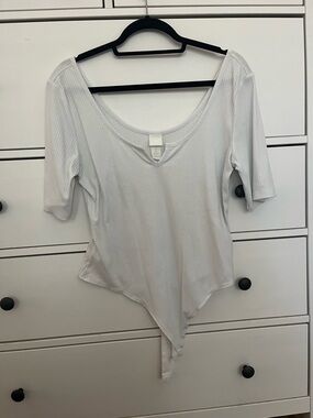 H&M White Ribbed Scoop-Neck Bodysuit